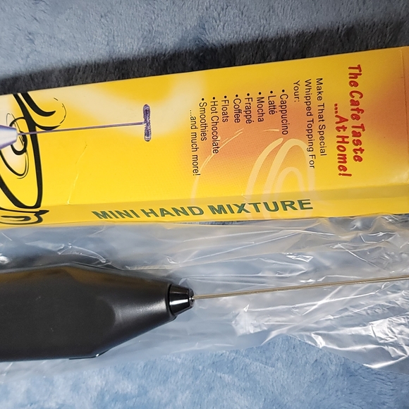 Mini Hand Mixer in Black - Picture 2 of 2